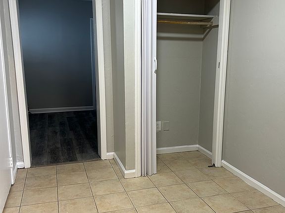 5th image of 1533 S Bronough St #G