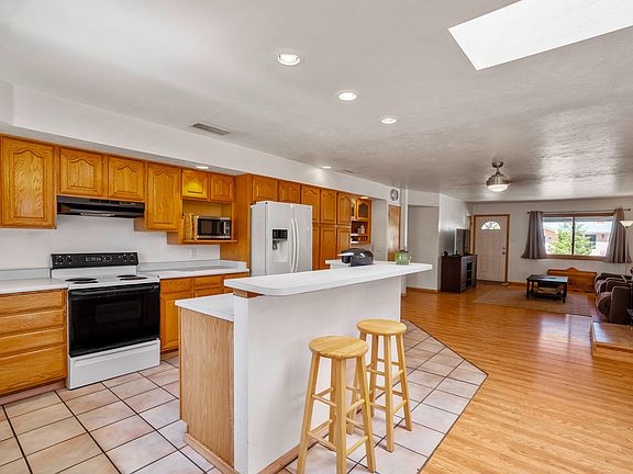 4th image of 79 Ensenada Dr