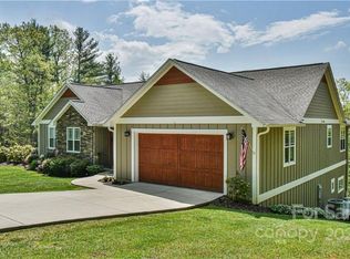 712 Settlers Trl, Mars Hill, NC 28754