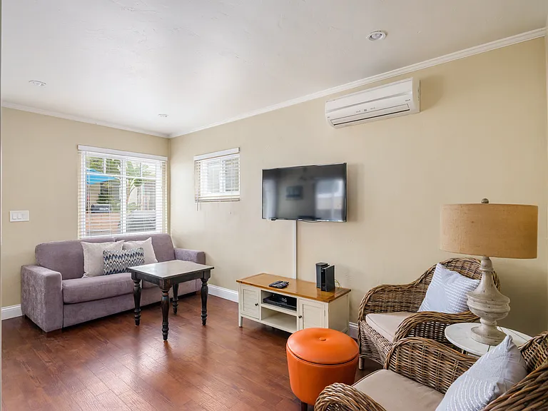 833 Isthmus Ct — Photo 22