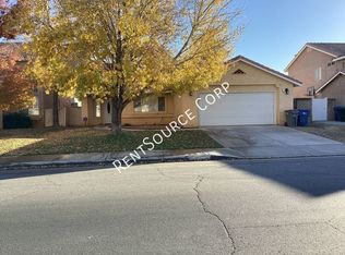 1646 E Avenue J4, Lancaster, CA 93535