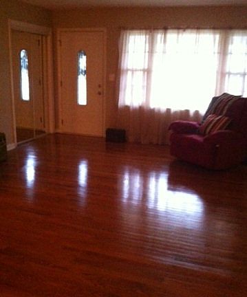3rd image of 319 North Dr
