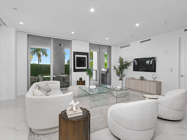 495 E Royal Palm Rd #201 — Photo 11