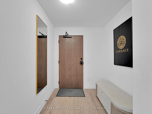 3rd image of 1035 Southdown Rd #1402