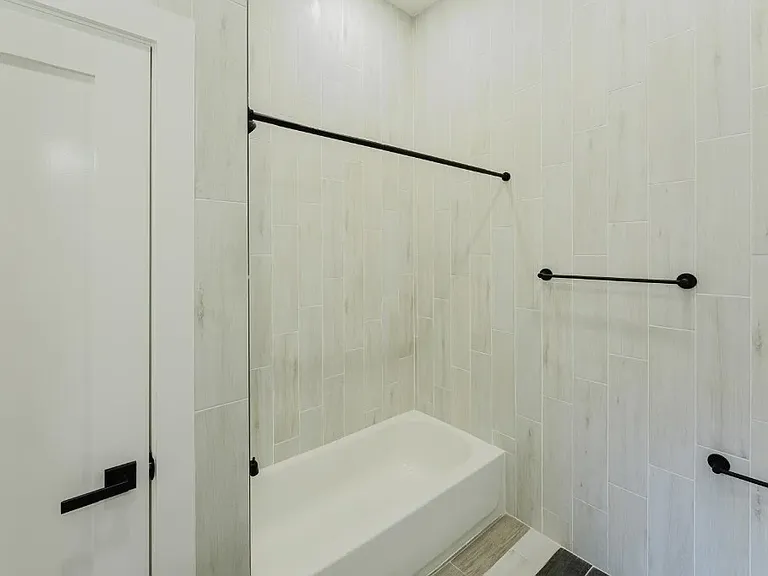 541 Central Ave #303B — Photo 4
