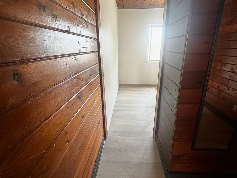 5444 Ternes St — Photo 17