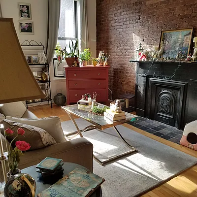 Rented by Chartwell Manhattan Realty | media 22