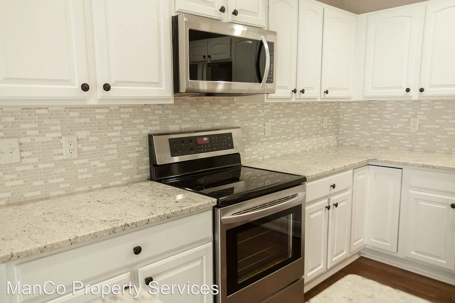 4256 Arwa Dr photo 1
