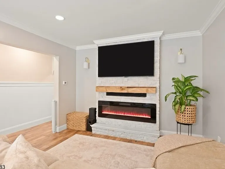 19 Gordon St #1 — Photo 12