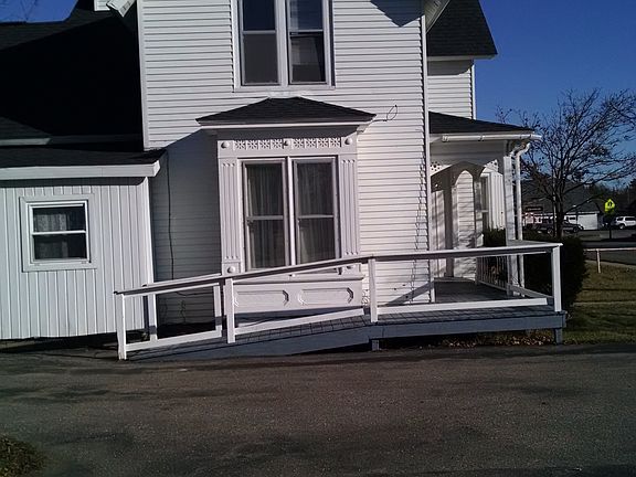 2nd image of 211 E Houghton Ave
