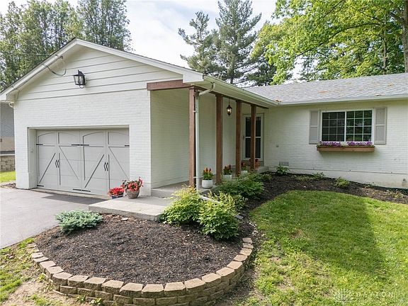 5th image of 7899 Christine Ave