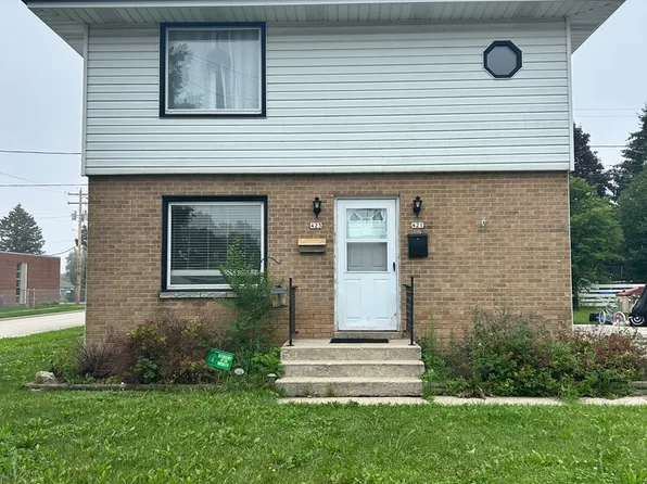 421-423 Beech St, 421-423 Beech St #421, Grafton, WI 53024