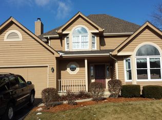 2630 Cheshire Dr, Aurora, IL 60504