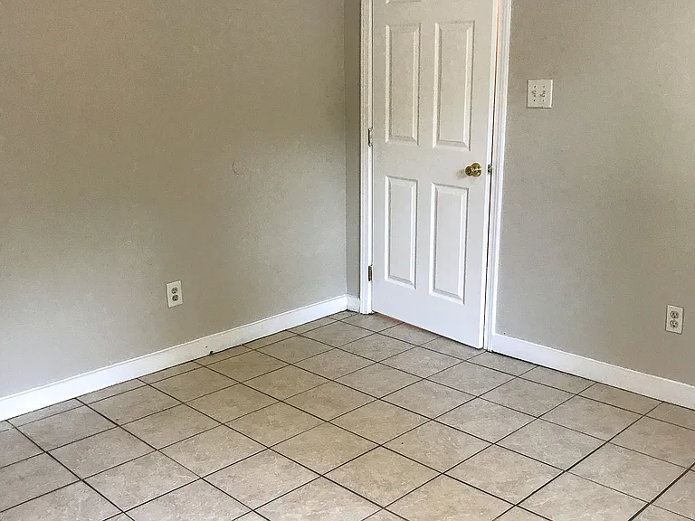 1101 Locust St #8 — Photo 8