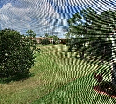3rd image of 940 Woodshire Ln #1