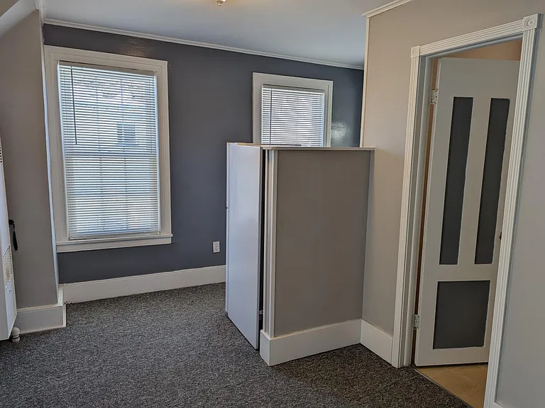 5486 Broadway St #1 — Photo 4