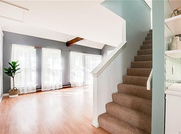 4th image of 8437 Scottingham Dr