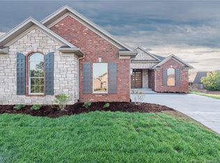 4045 Marquette Dr, Floyds Knobs, IN 47119