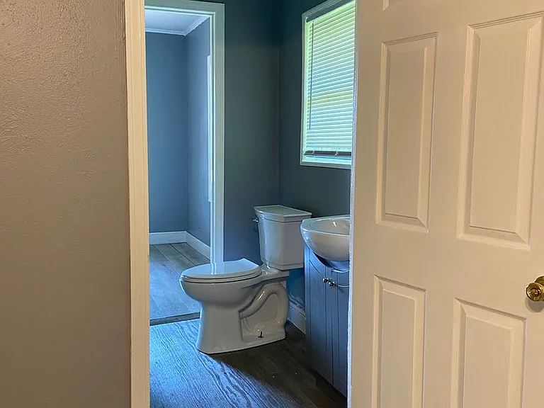 703 Brown St — Photo 9
