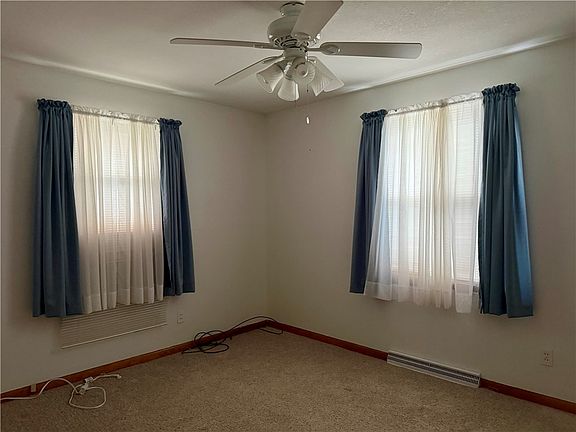 2nd image of 1425 Bell Ave