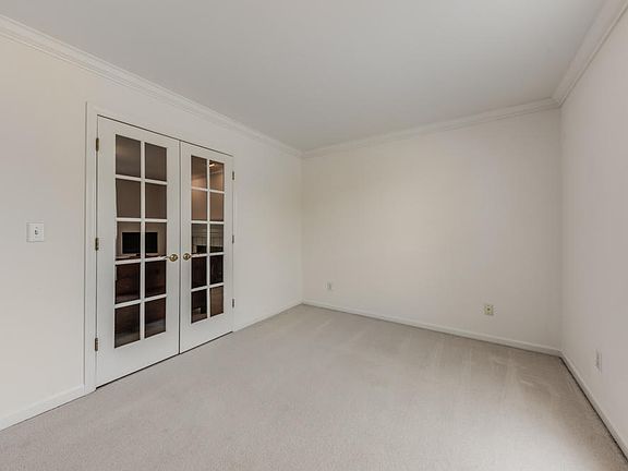 3rd image of 5533 Crooked Pine Ln