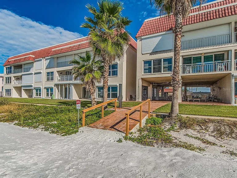 2900 Gulf Blvd #307 — Photo 30