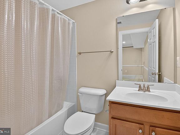 5th image of 58 Sharpstead Ln