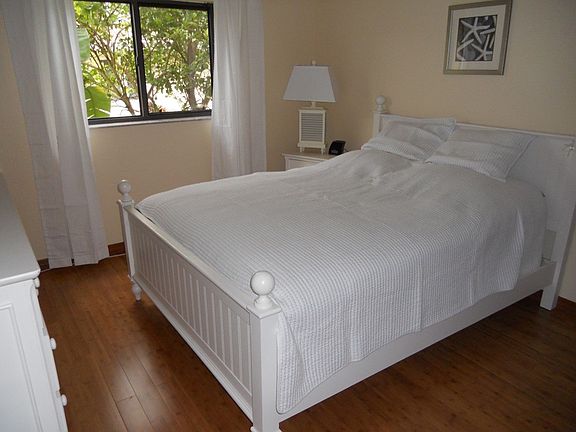 2nd image of 3652 Saybrook Pl