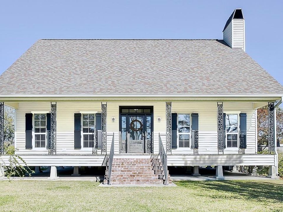 1st image of 2843 Lee Dr