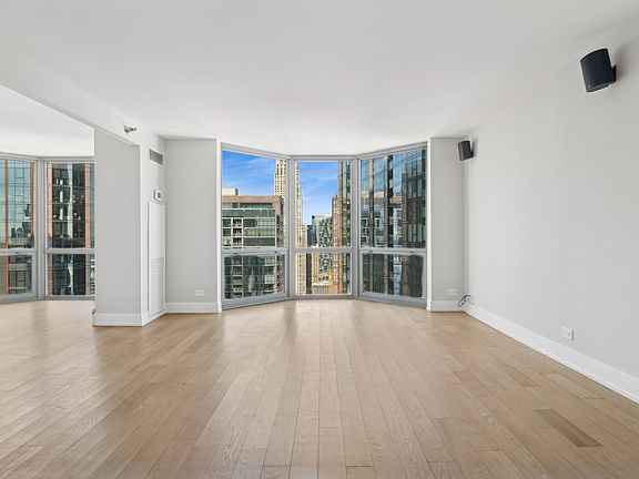 3rd image of 195 N Harbor Dr APT 3808