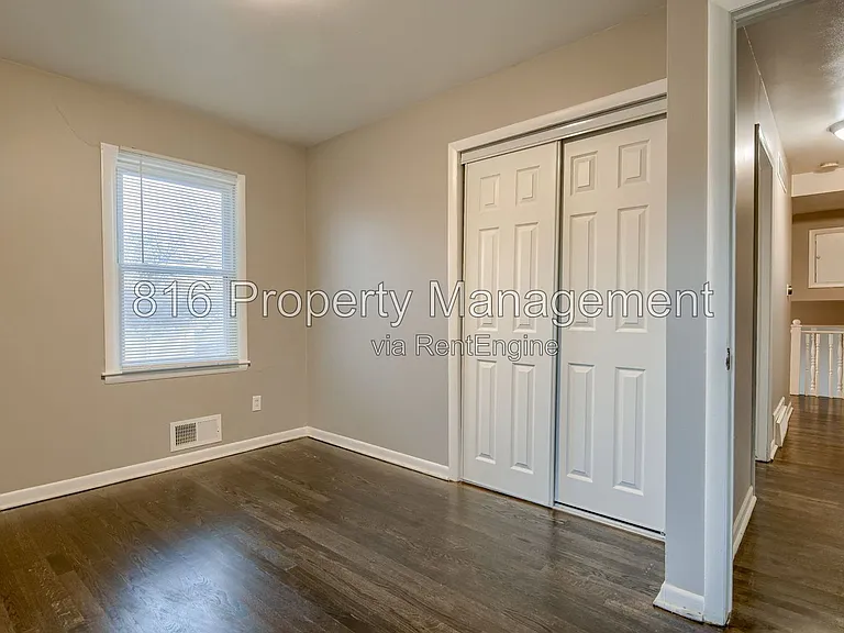 8710 Kentucky Ave — Photo 18