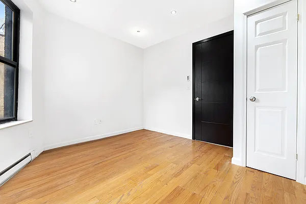 Rented by REAL New York | media 16