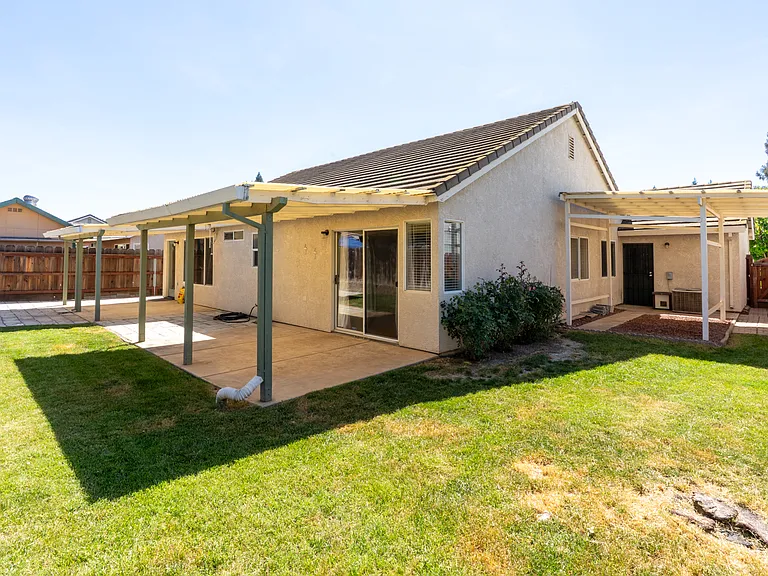 2025 Pinehurst Ct — Photo 17