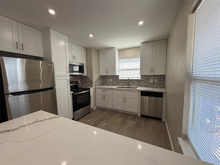 3113 Arbor St #4 — Photo 4