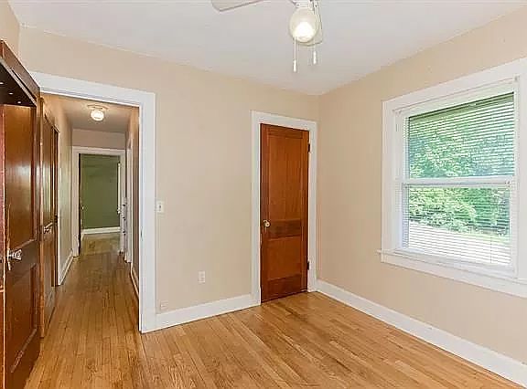 4th image of 4616 Mercier St