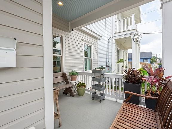 3rd image of 520 Robert St