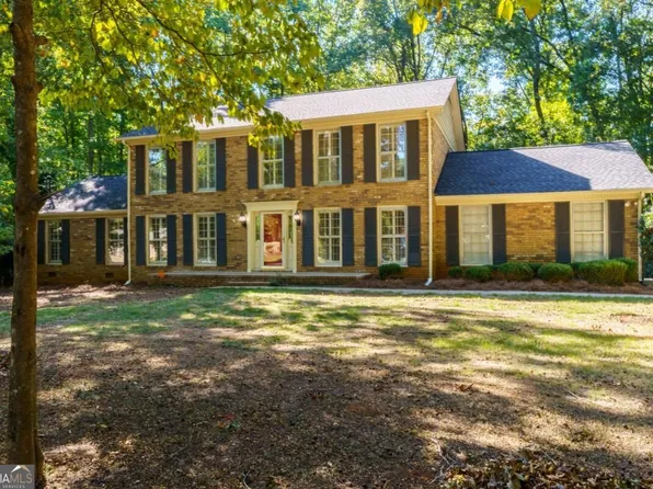 180 Broomsedge Trl, Athens, GA 30605