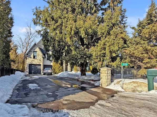 378 Old Bloomington Rd, Aurora, ON L4G 0M2