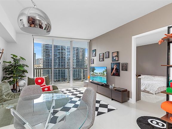 3rd image of 465 Brickell Ave APT 2504