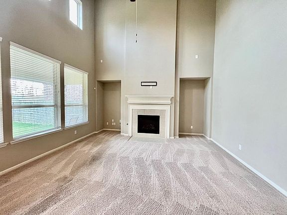 3rd image of 11110 Sawmill Lake Dr
