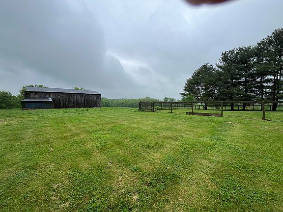 3rd image of 2655 New Liberty Pike