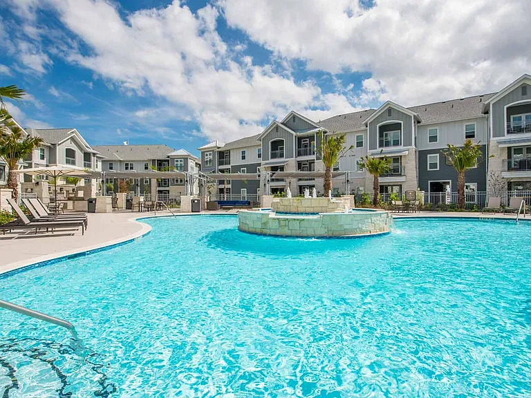 Catalon at Lago Mar I & II — Photo 2