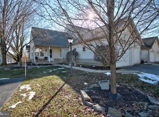 611 Crestgate Pl, Millersville, PA 17551