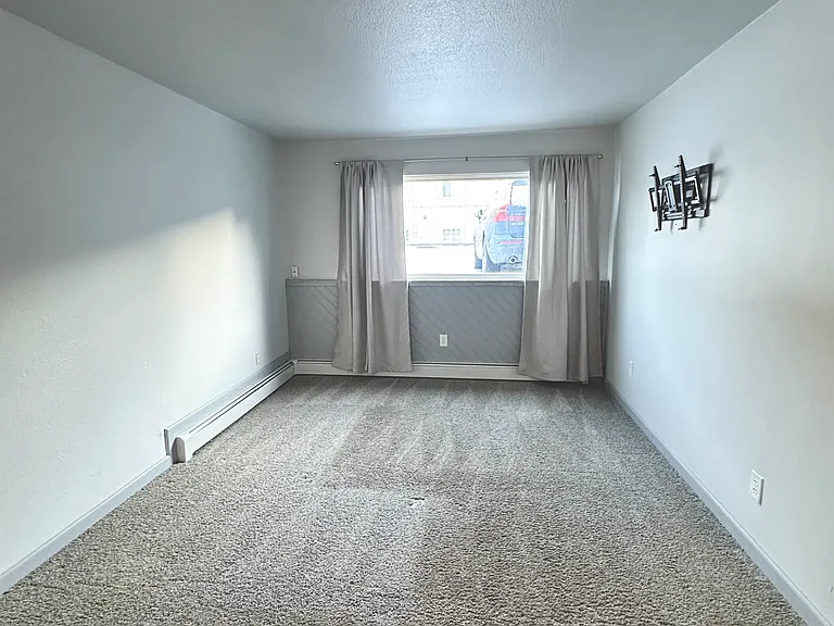 440 E 11th Ave #B-6 — Photo 2