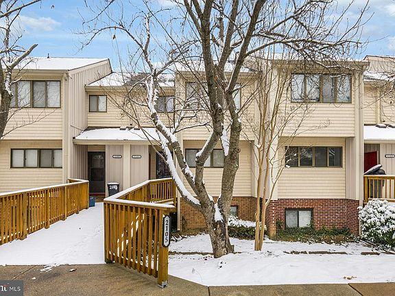 3rd image of 2105 Old Landing Way