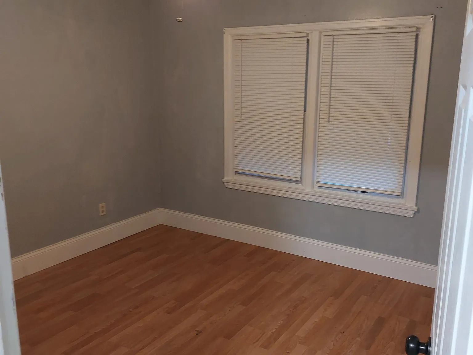 8051 Aline Ave — Photo 4