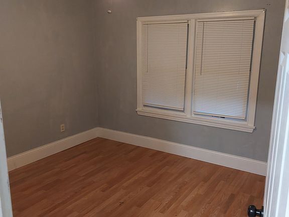 4th image of 8051 Aline Ave