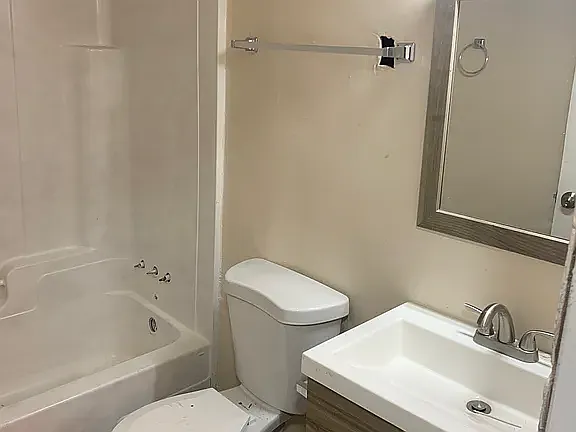2 bed, 900 sqft, $1,100 — Photo 4