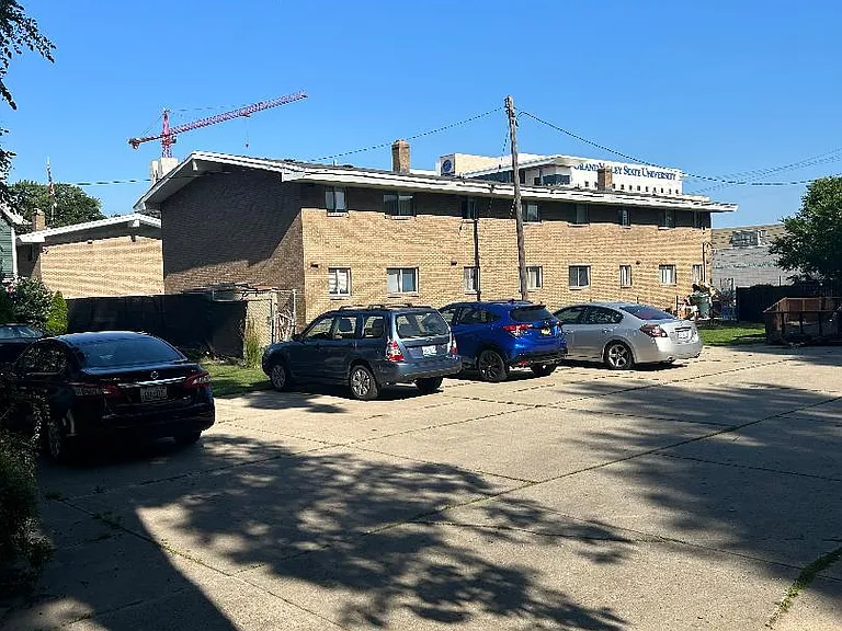 423 Crescent St NE #1 — Photo 2