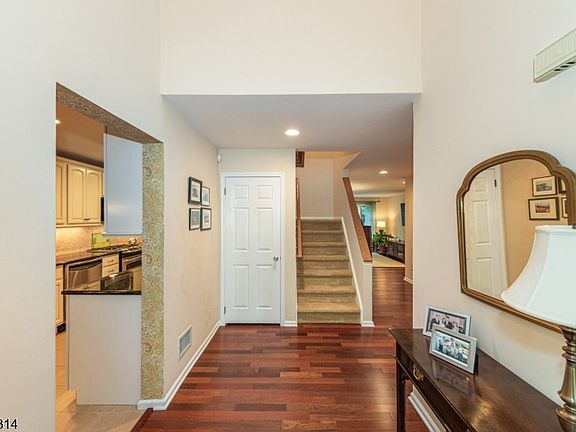 4th image of 115 Ridge Dr